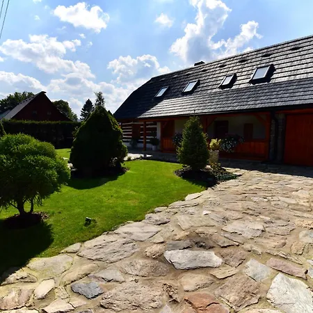Dağ evi Wellness Roubenka